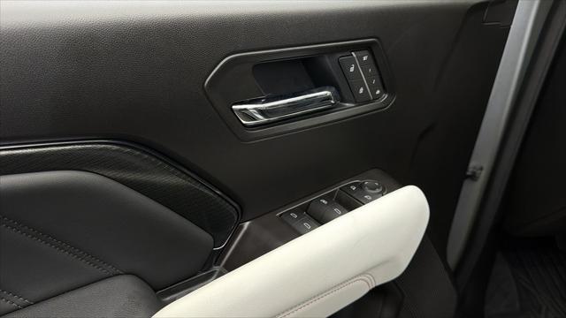 2025 GMC Canyon AT4 4WD