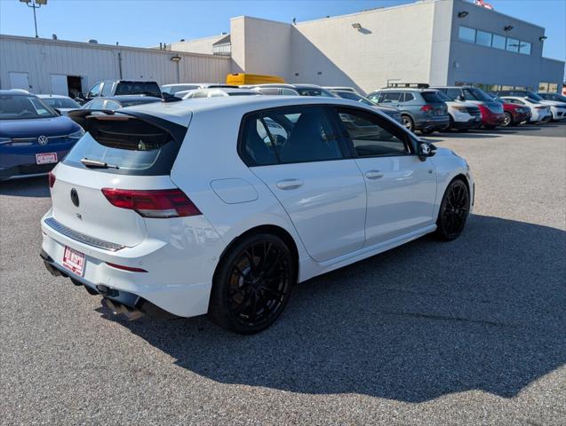 2025 Volkswagen Golf R 2.0T Black Edition 2025 Volkswagen Golf R 2.0T Black Edition