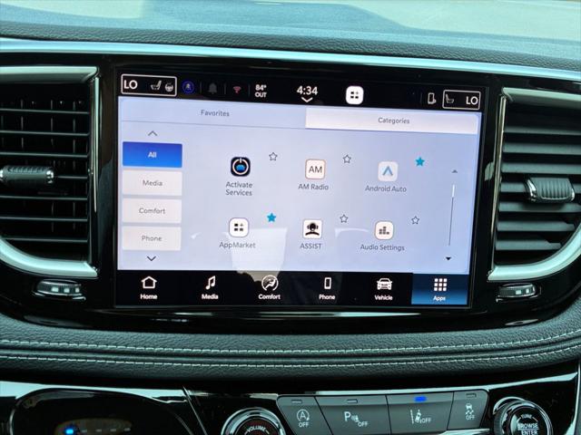 2027 Chrysler Pacifica Select