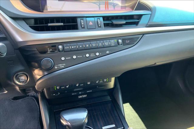 Used 2020 Lexus ES 350 Ultra Luxury For Sale in Lubbock, TX