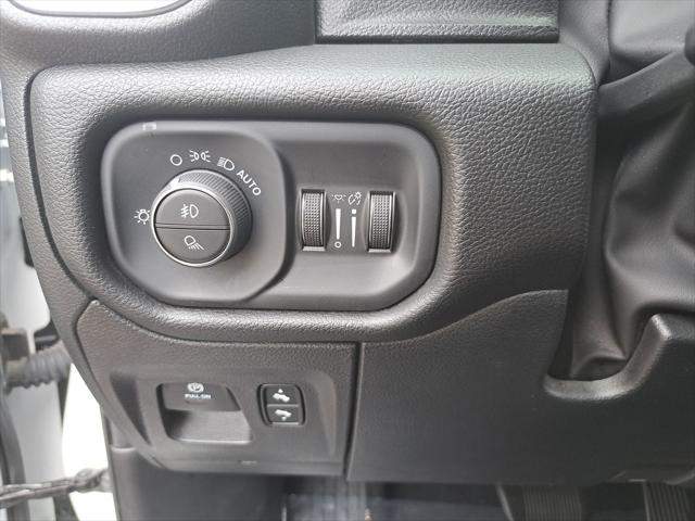 2025 Ram 1500 Big Horn Crew Cab 4x4 57 Box
