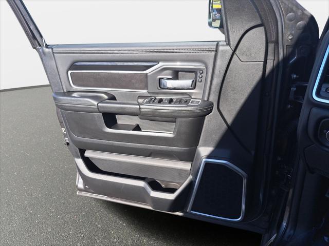 2020 Ram 3500 Laramie Crew Cab 4x4 64 Box