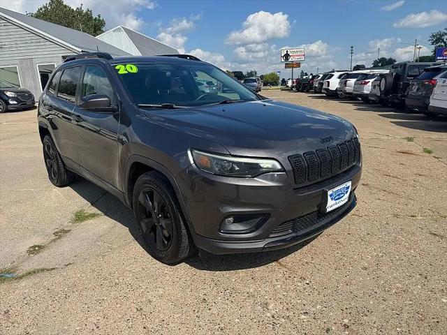 2020 Jeep Cherokee Altitude 4x4 for sale in Knoxville, IA