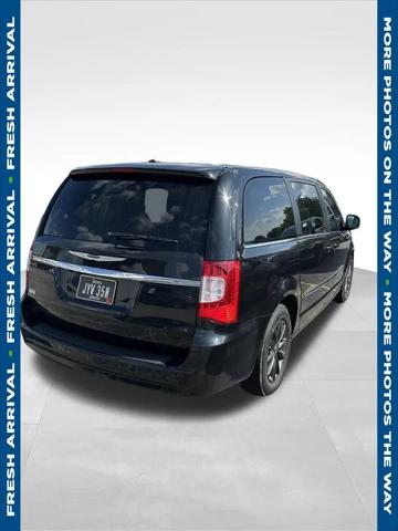 2016 Chrysler Town & Country S for sale in Davenport, IA