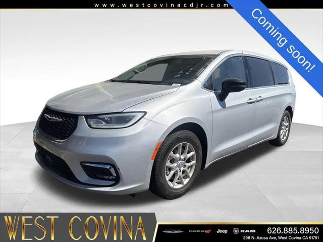 2024 Chrysler Pacifica Touring L for sale in West Covina, CA