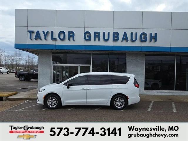 2024 Chrysler Pacifica Touring L for sale in Waynesville, MO