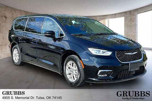 2025 Chrysler Pacifica Select for sale in Tulsa, OK