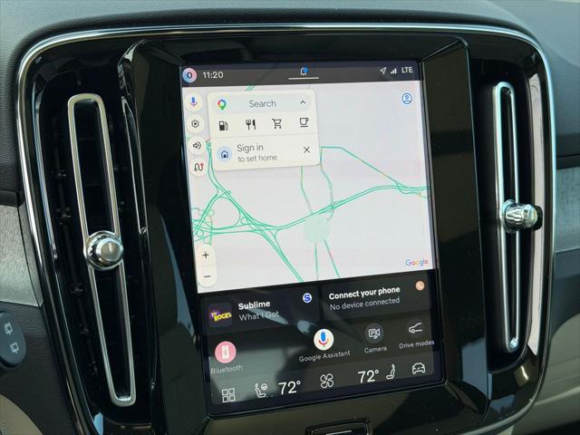 2026 Volvo XC40 Plus, B5 AWD Gas mild hybrid, Dark