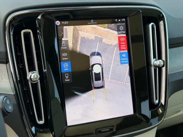 2026 Volvo XC40 Plus, B5 AWD Gas mild hybrid, Dark