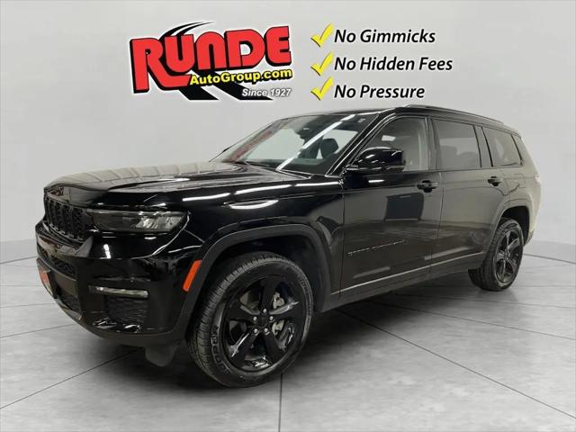 2023 Jeep Grand Cherokee L Limited 4x4 for sale in Manchester, IA