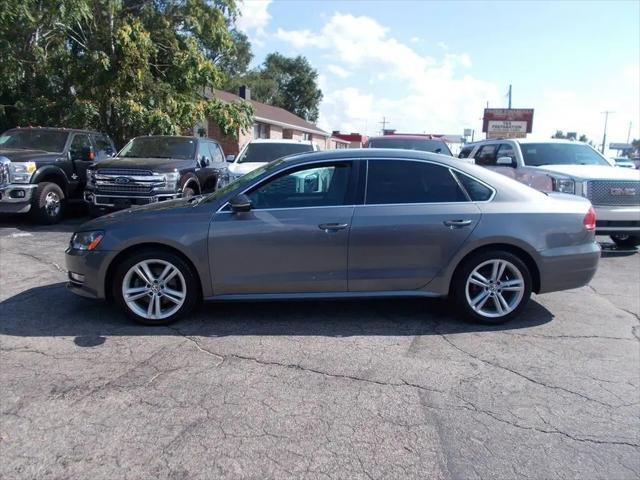 2012 Volkswagen Passat 3.6L V6 SE for sale in St John, IN