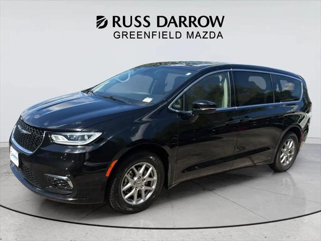 2024 Chrysler Pacifica Touring L for sale in Greenfield, WI