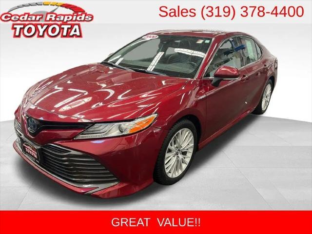 2020 Toyota Camry XLE Hybrid for sale in Hiawatha, IA