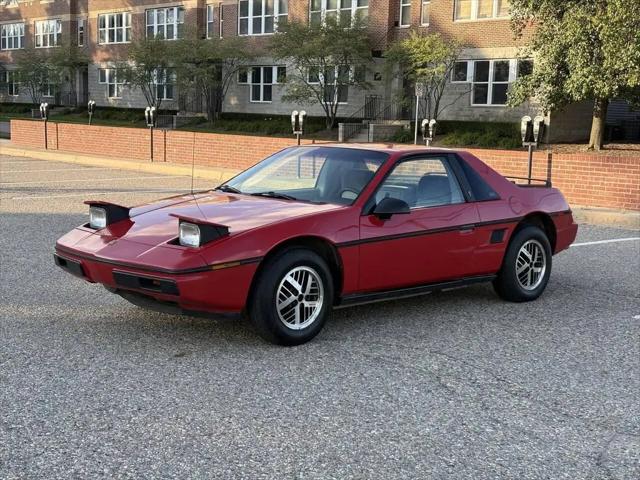 1985 Pontiac Fiero SE 2dr Coupe for sale in Madison Heights, MI