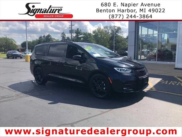 2025 Chrysler Pacifica Limited for sale in Benton Harbor, MI