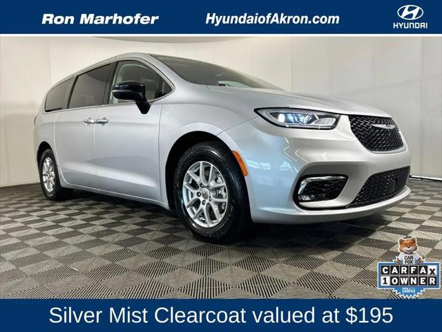2024 Chrysler Pacifica Touring L for sale in Cuyahoga Falls, OH