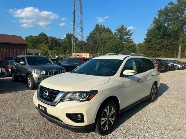 2017 Nissan Pathfinder SV for sale in Hartville, OH