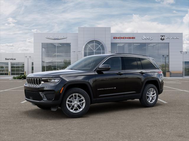 2026 Jeep Grand Cherokee Laredo 4x2