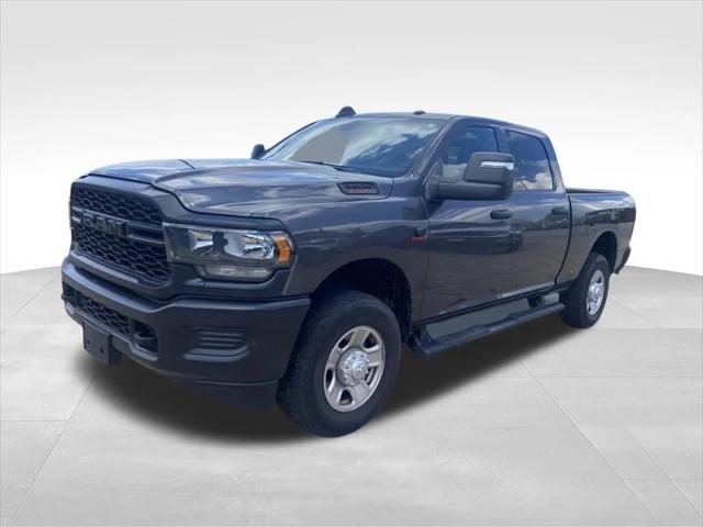 2024 RAM 3500 Tradesman Crew Cab 4x4 64 Box 2024 RAM 3500 Tradesman Crew Cab 4x4 64 Box