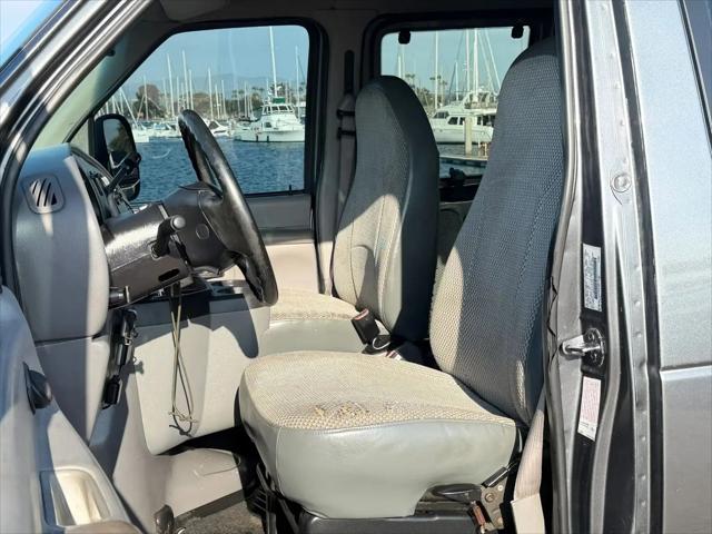 1998 Ford Econoline XL
