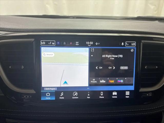 2026 Chrysler Pacifica Select AWD