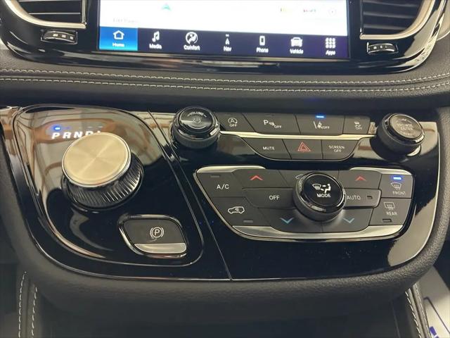2026 Chrysler Pacifica Limited AWD