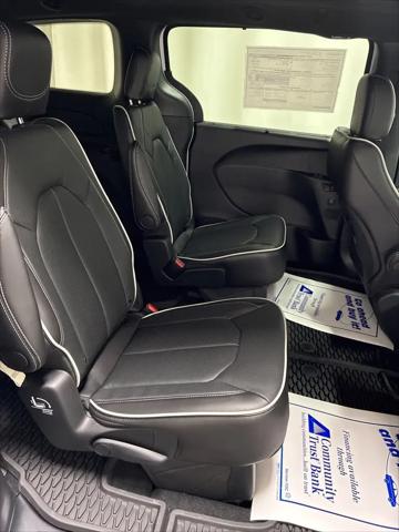2026 Chrysler Pacifica Limited AWD
