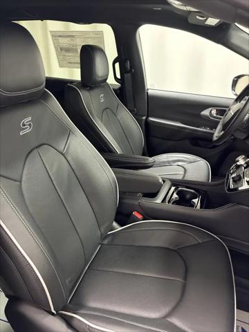 2026 Chrysler Pacifica Limited AWD