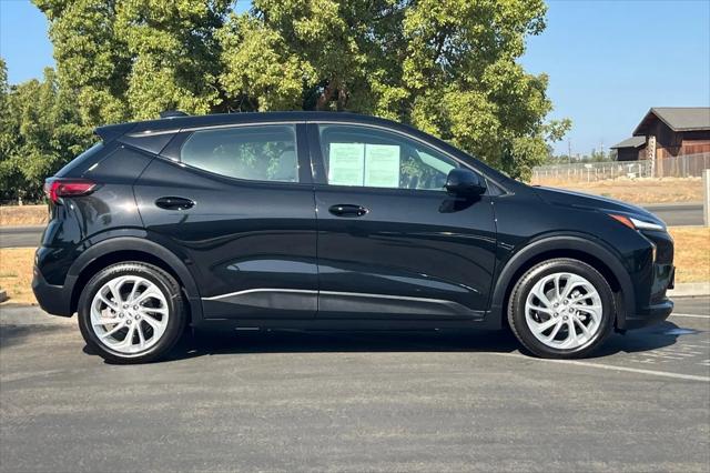 2027 Chevrolet Bolt LT FWD