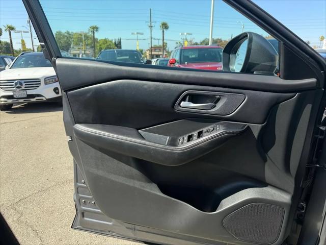 2025 Nissan Rogue SV FWD