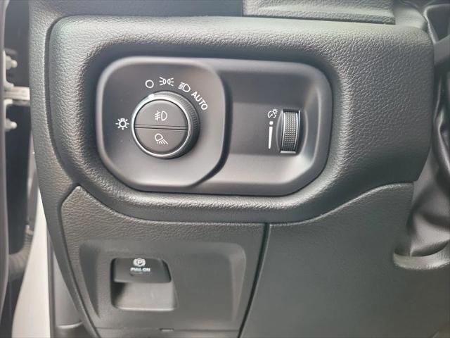 2023 Ram 1500 Big Horn Crew Cab 4x4 64 Box