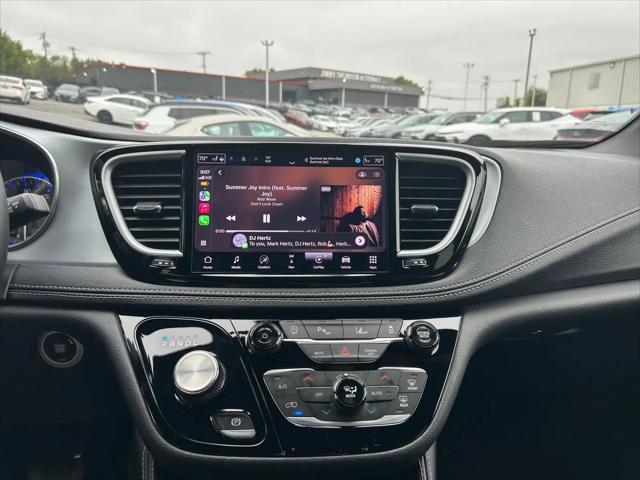 2025 Chrysler Pacifica Limited