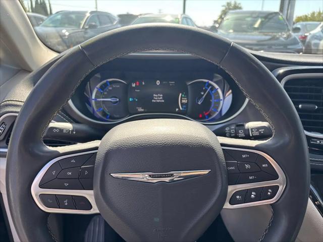 2023 Chrysler Pacifica Hybrid Touring L