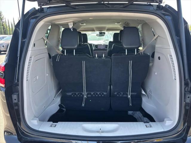 2023 Chrysler Pacifica Hybrid Touring L