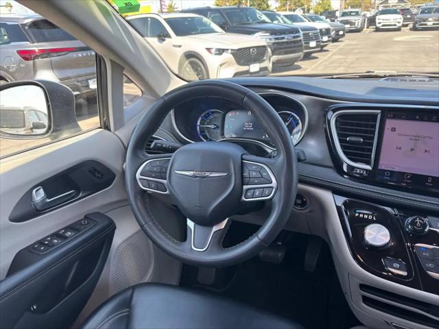 2023 Chrysler Pacifica Hybrid Touring L