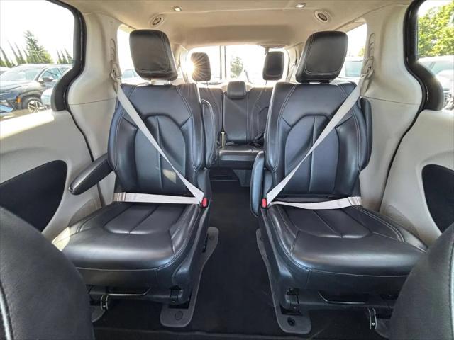 2023 Chrysler Pacifica Hybrid Touring L