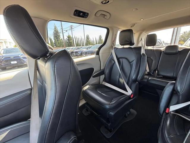 2023 Chrysler Pacifica Hybrid Touring L