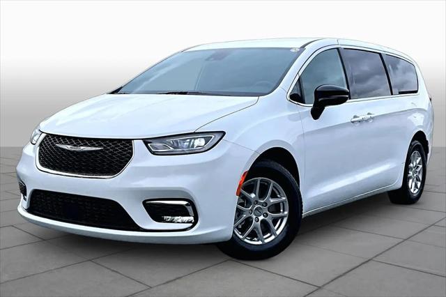 2025 Chrysler Pacifica Select for sale in College Park, MD
