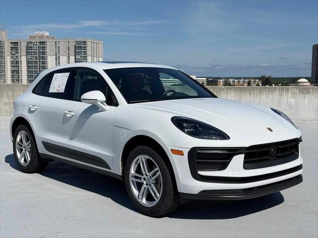 2023 Porsche Macan Macan