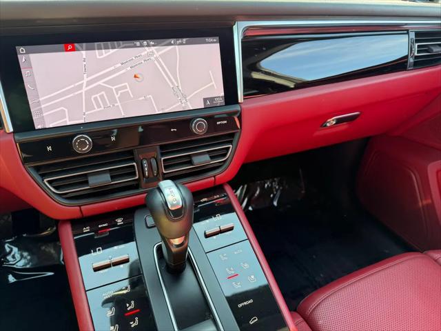 2023 Porsche Macan Macan