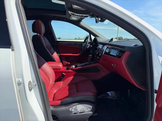 2023 Porsche Macan Macan