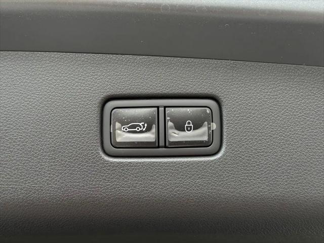 2027 Genesis GV70 2.5T Select