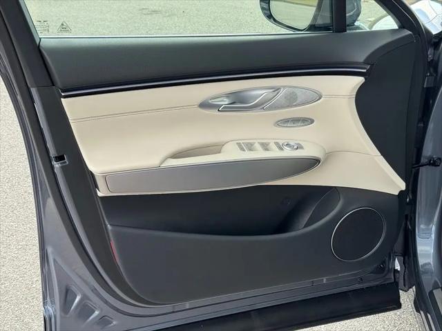 2027 Genesis GV70 2.5T Select
