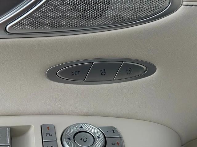 2027 Genesis GV70 2.5T Select