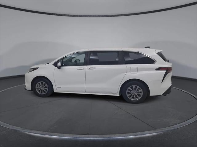 2021 Toyota Sienna LE