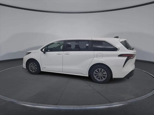 2021 Toyota Sienna LE