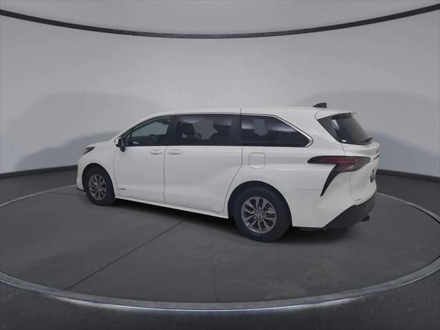 2021 Toyota Sienna LE