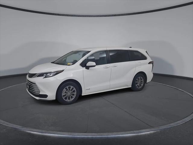 2021 Toyota Sienna LE