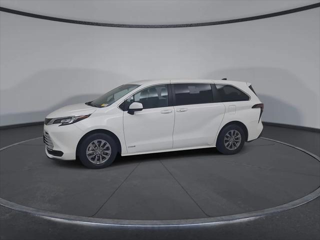 2021 Toyota Sienna LE