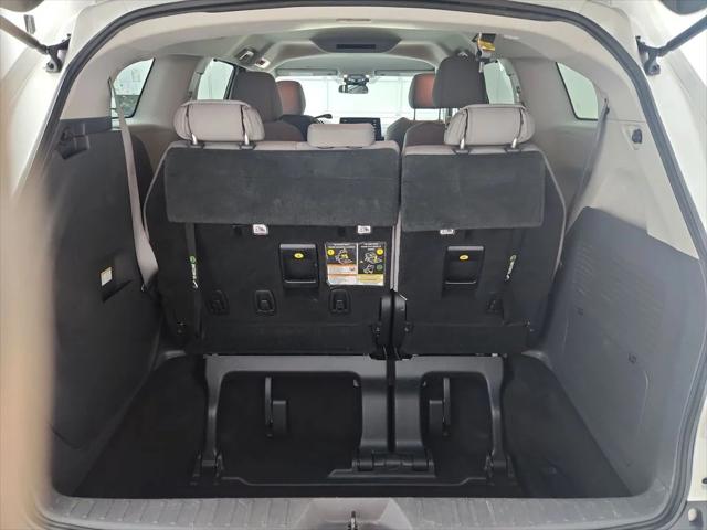 2021 Toyota Sienna LE